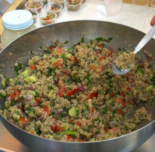 Mediterranean Quinoa Salad (Fattoush)